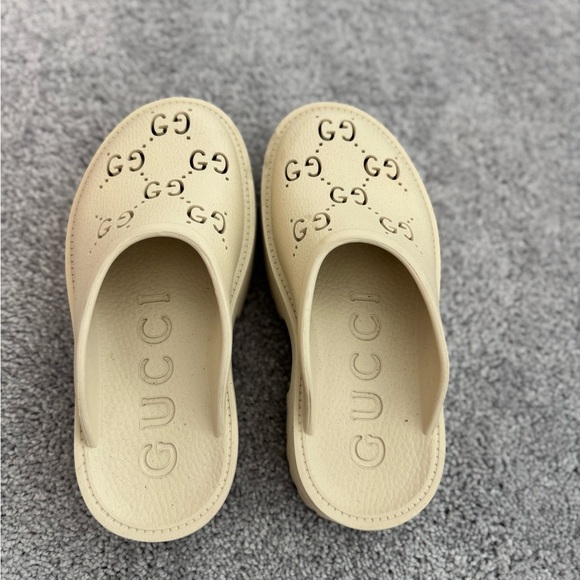 Gucci Women's Beige Logo Mules - Picture 1 of 2